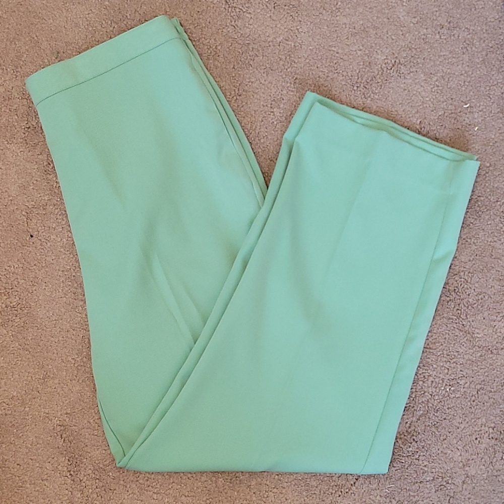 Half Elastic Green Trousers